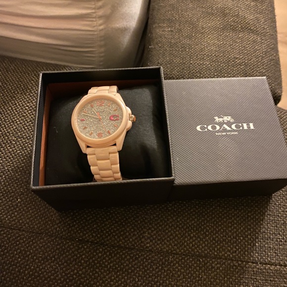 Coach Watch - Picture 8 of 8
